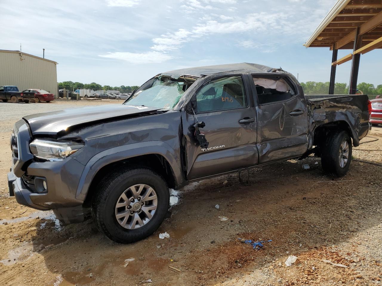 TOYOTA TACOMA 2018
