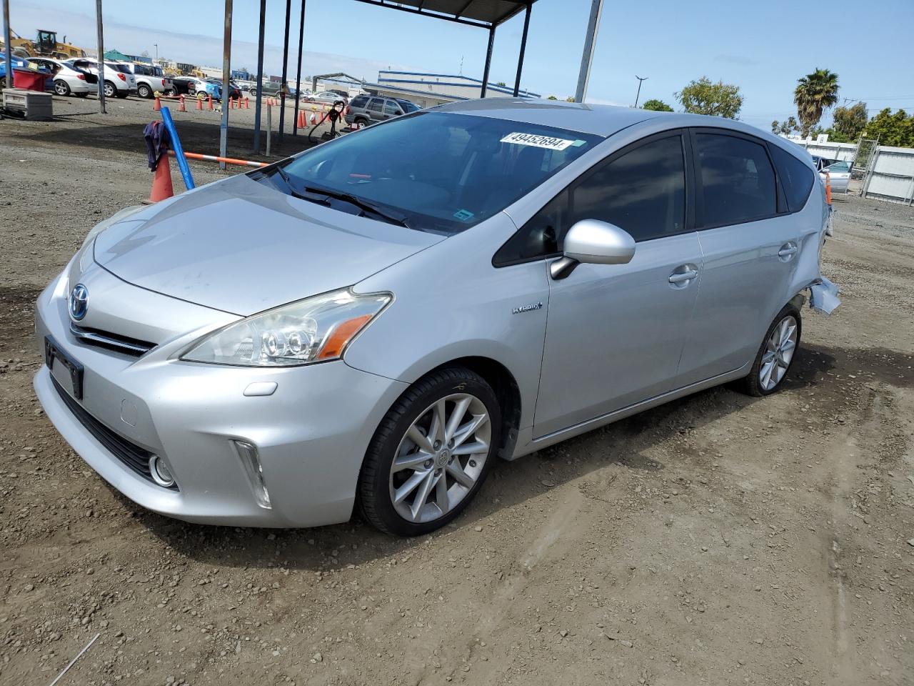 Toyota Prius v 2014