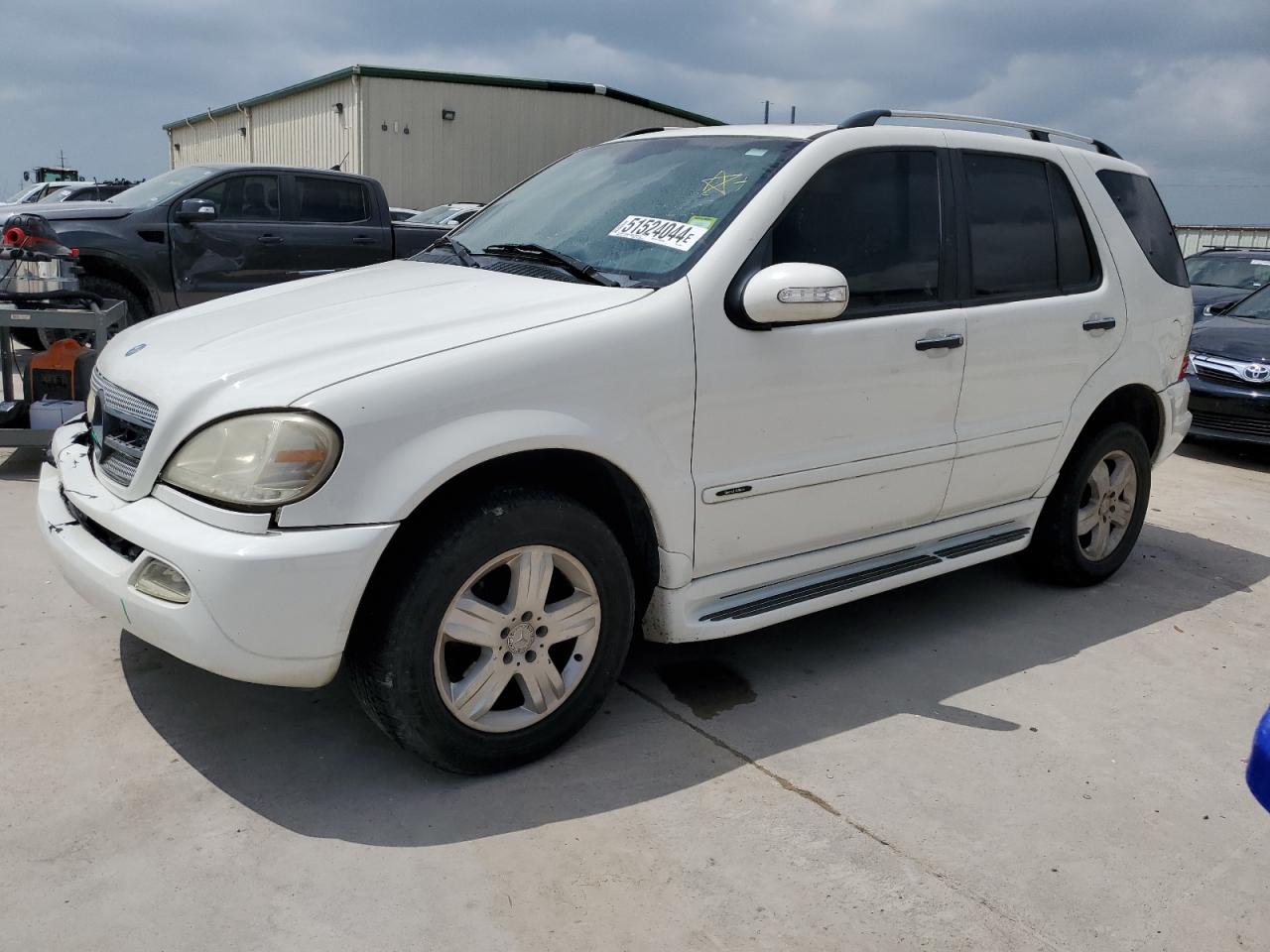 Mercedes-benz M-class 2005