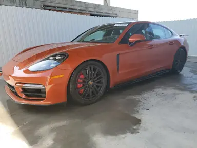 Porsche Panamera 2021