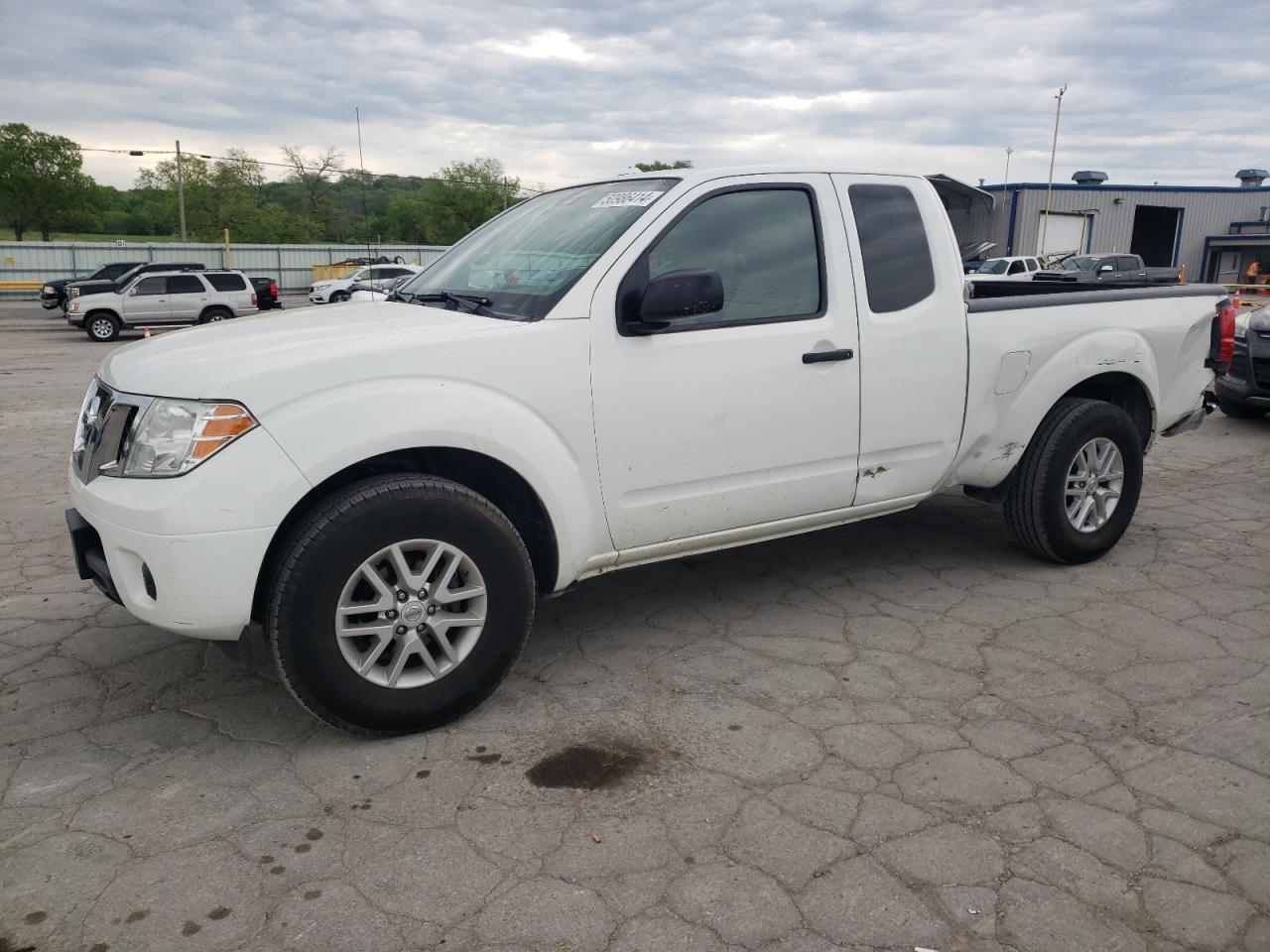 NISSAN FRONTIER 2015