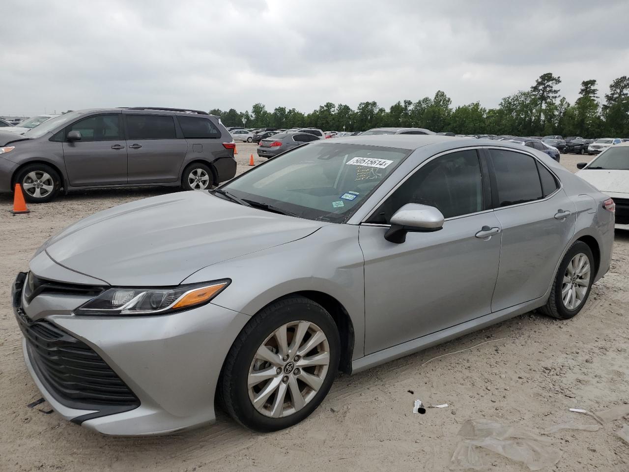 TOYOTA CAMRY 2020