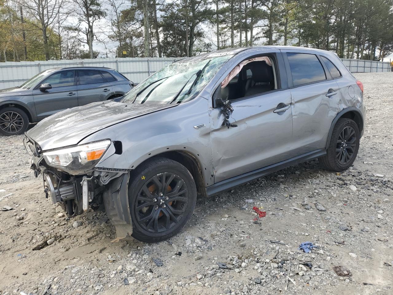 MITSUBISHI OUTLANDER 2018