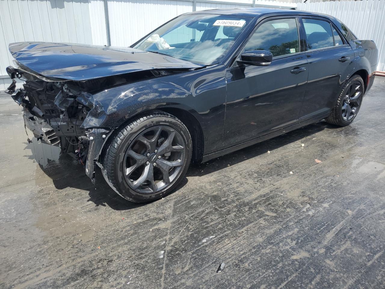 Chrysler 300 2023
