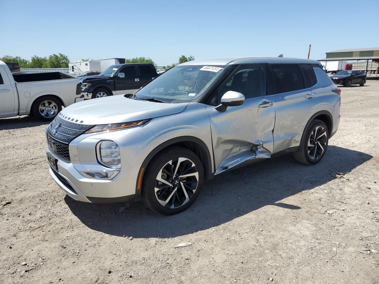 Mitsubishi Outlander 2023