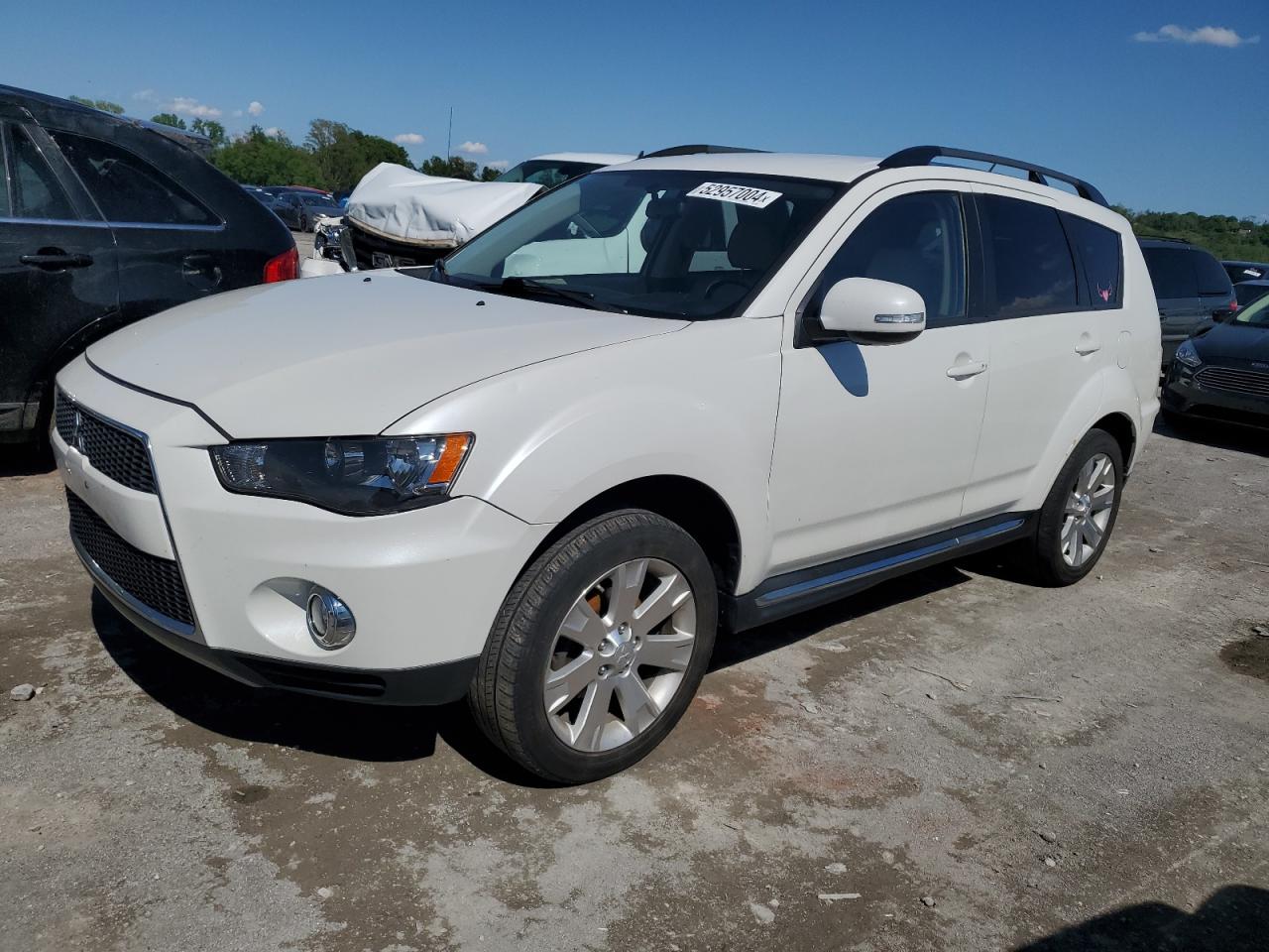 MITSUBISHI OUTLANDER 2013