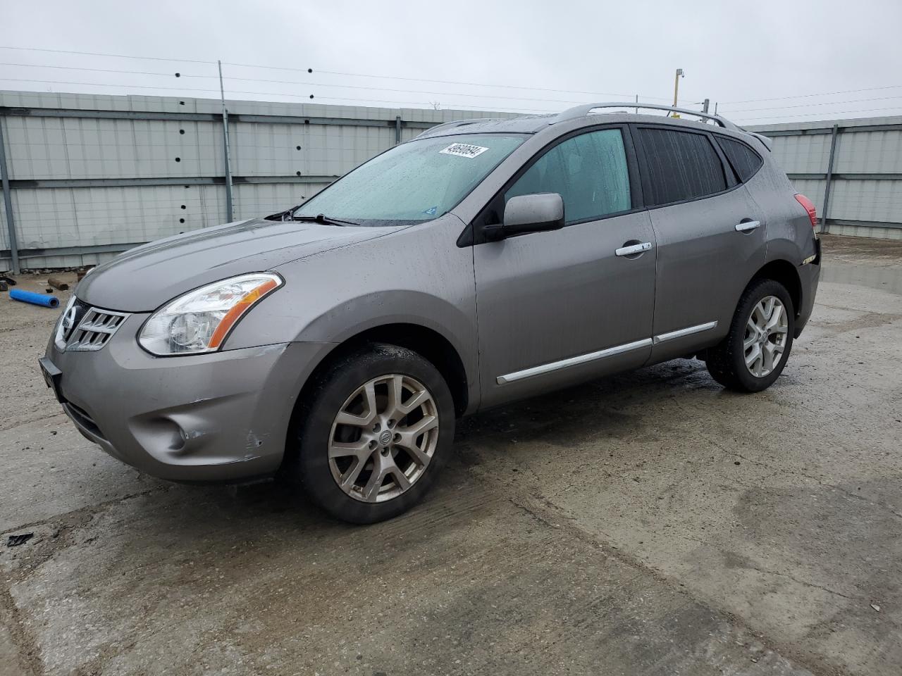 Nissan Rogue sport 2011