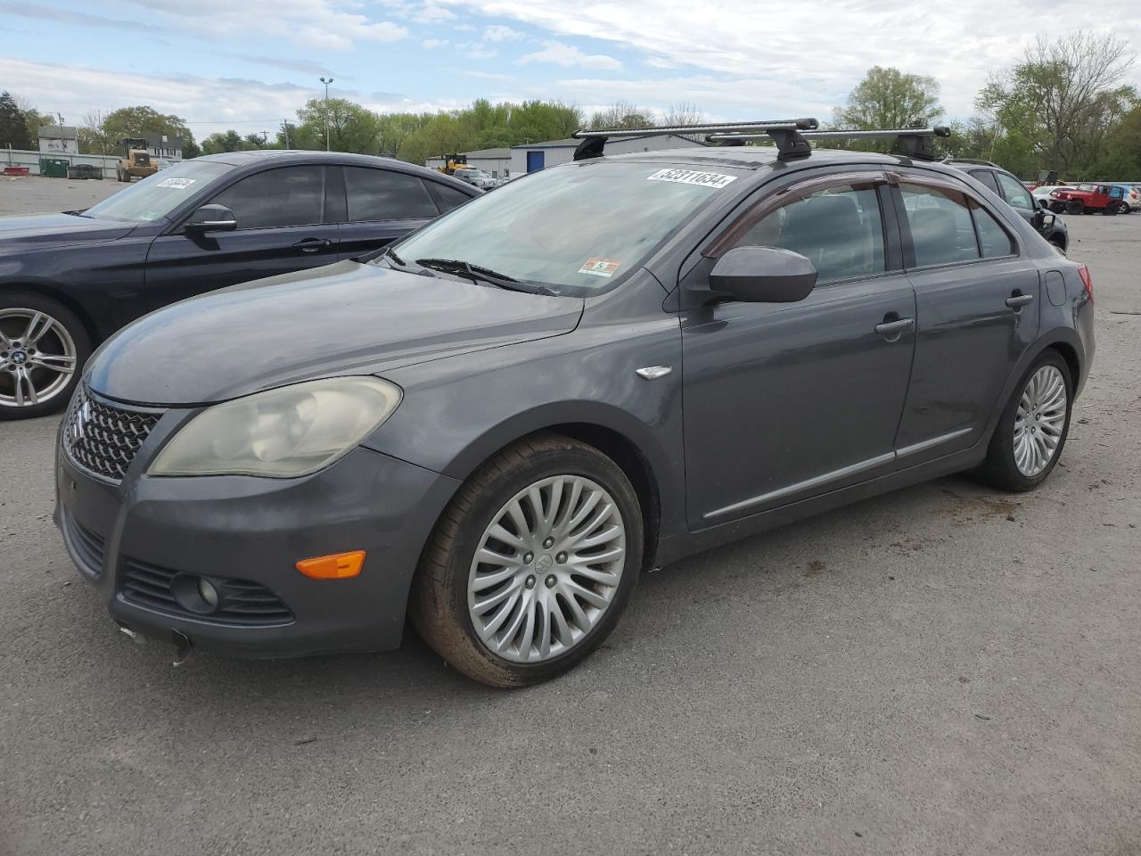 SUZUKI KIZASHI SL 2010
