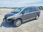 TOYOTA SIENNA 2013