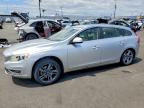 VOLVO V60 2015