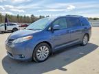 TOYOTA SIENNA 2016