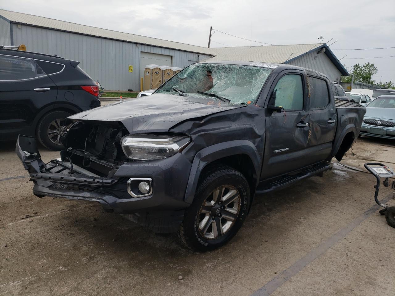 TOYOTA TACOMA 2017
