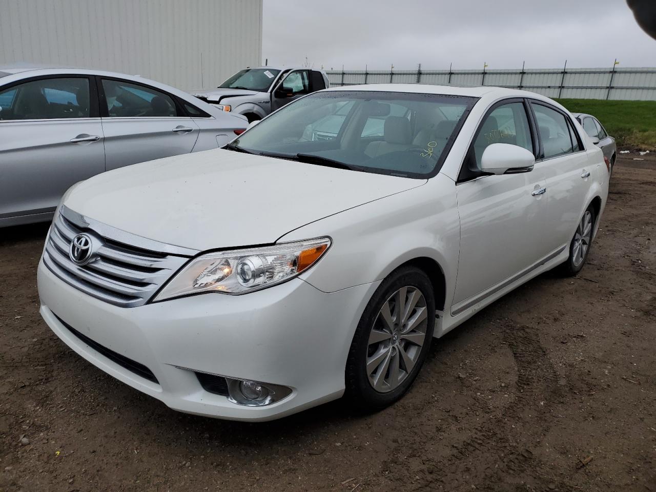 Toyota Avalon 2011
