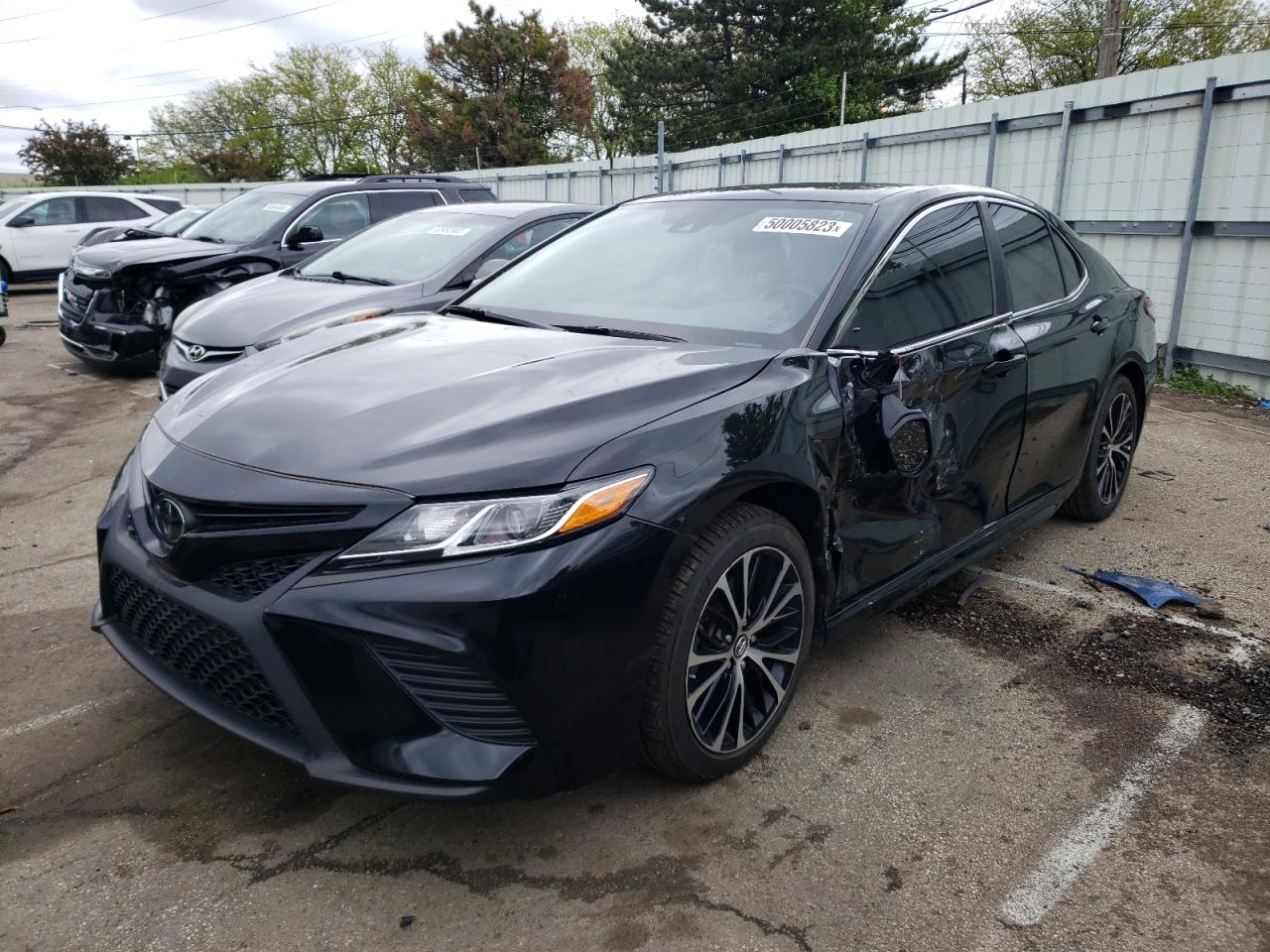 Toyota Camry 2019