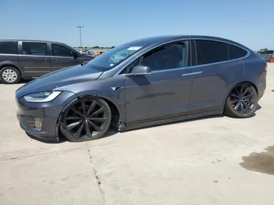 Tesla Model X 2020