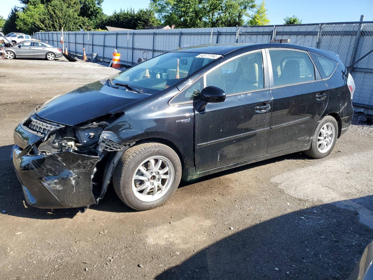 TOYOTA PRIUS V 2013