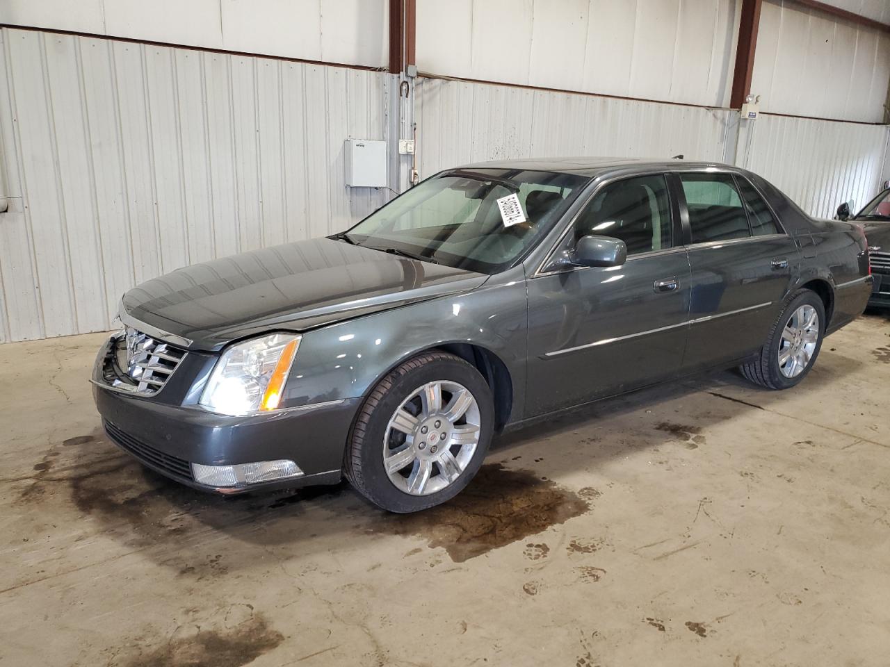 CADILLAC DTS 2011