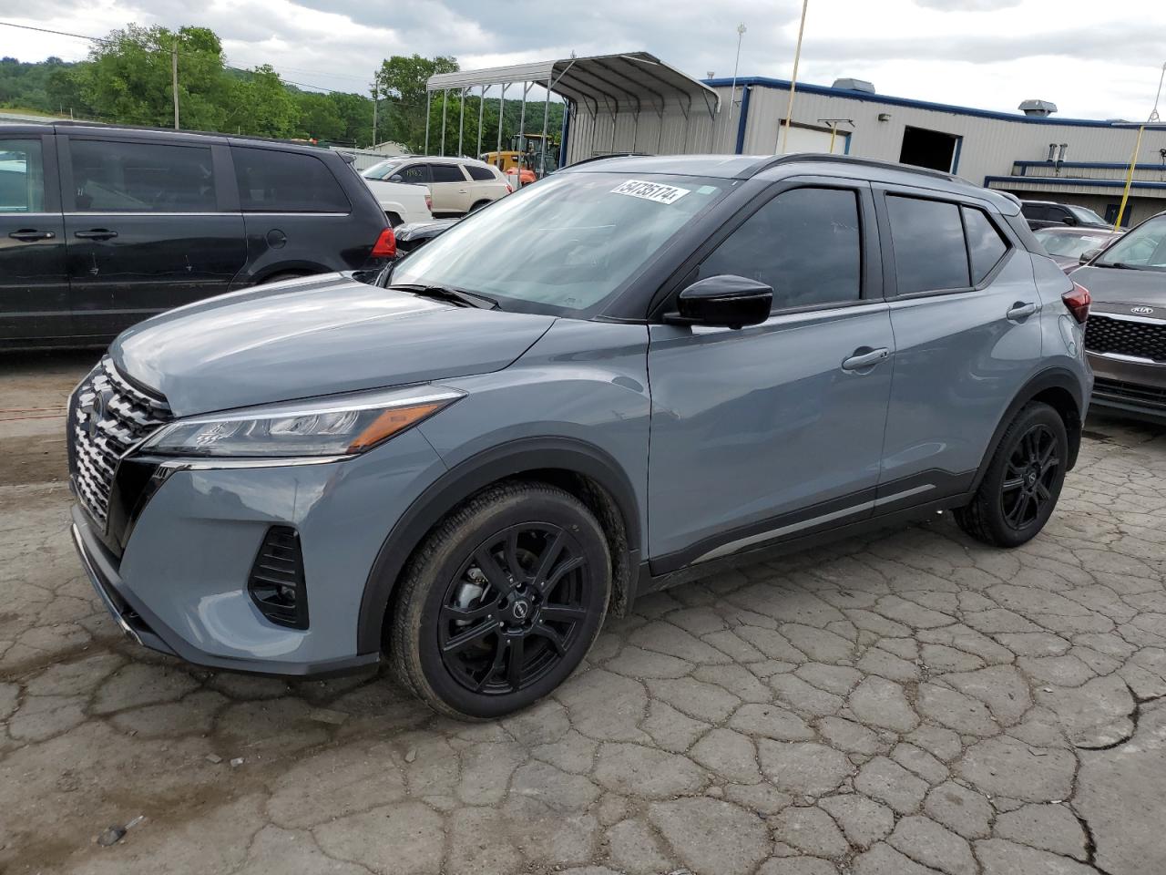 NISSAN KICKS 2023