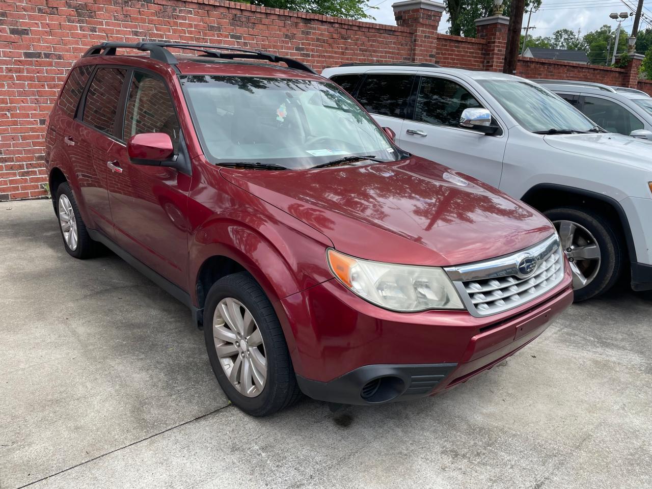 SUBARU FORESTER 2012