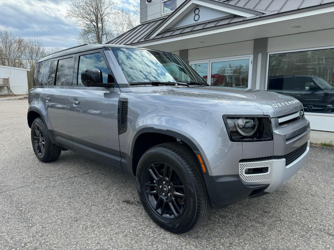 LAND ROVER DEFENDER 1 2023