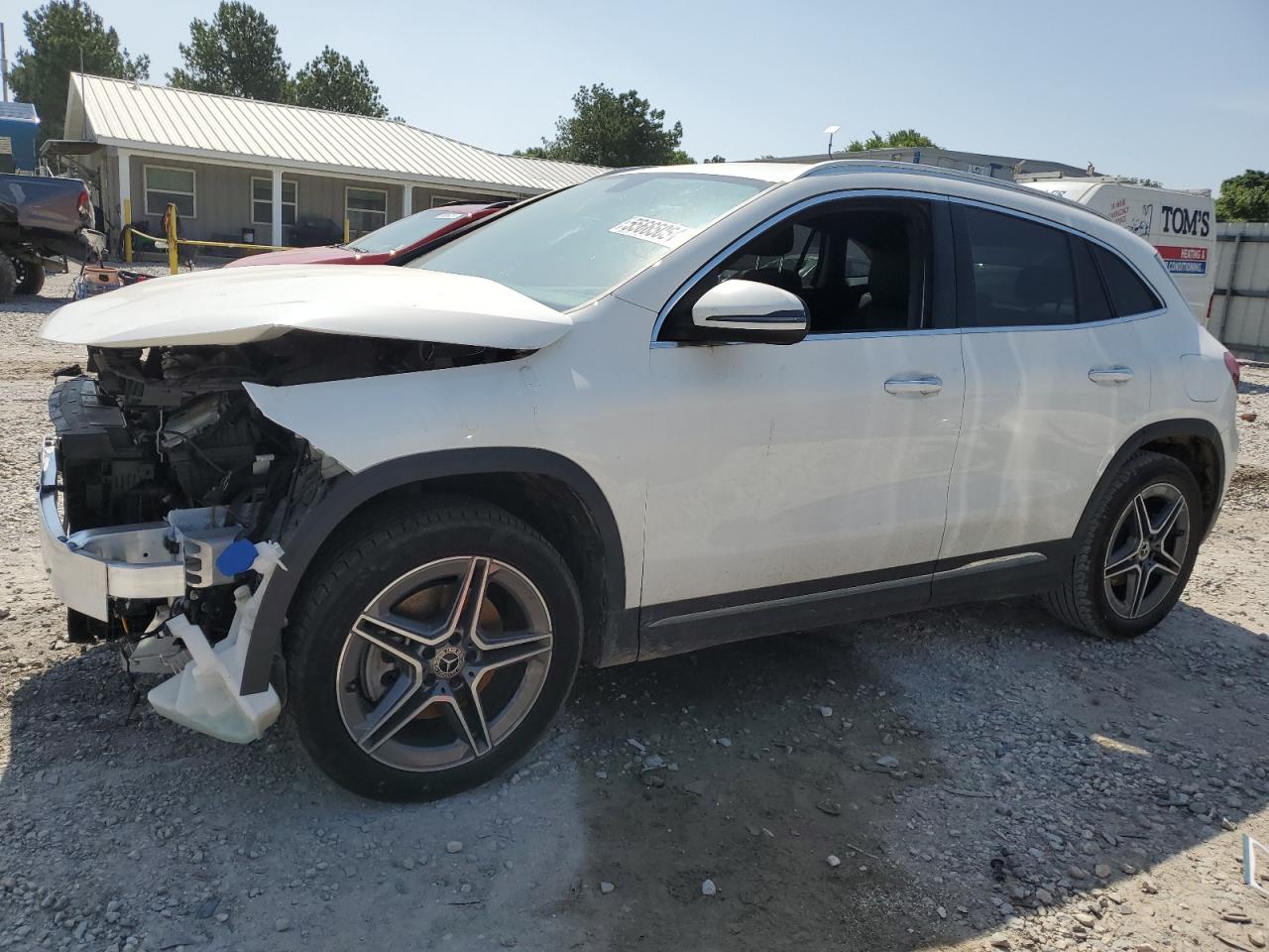 MERCEDES-BENZ GLA-CLASS 2023