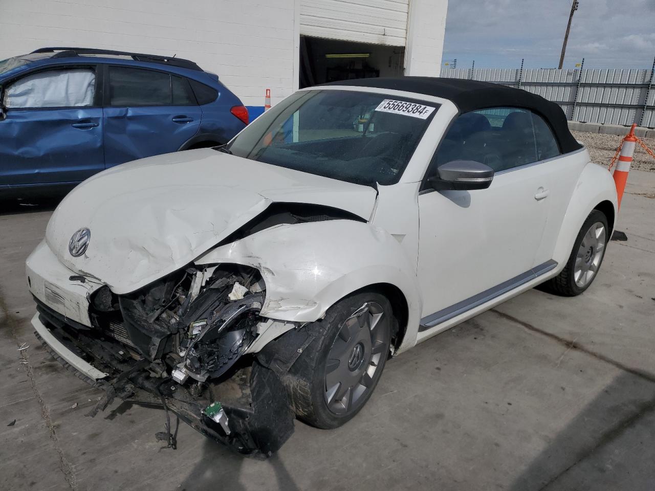 VOLKSWAGEN BEETLE 2014