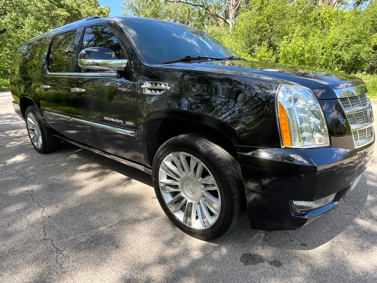 Cadillac Escalade esv 2013