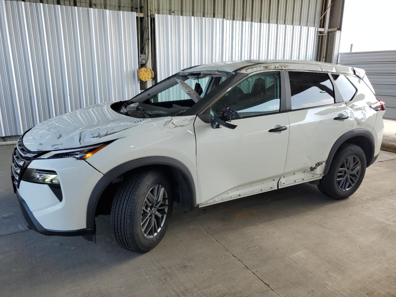 NISSAN ROGUE 2024