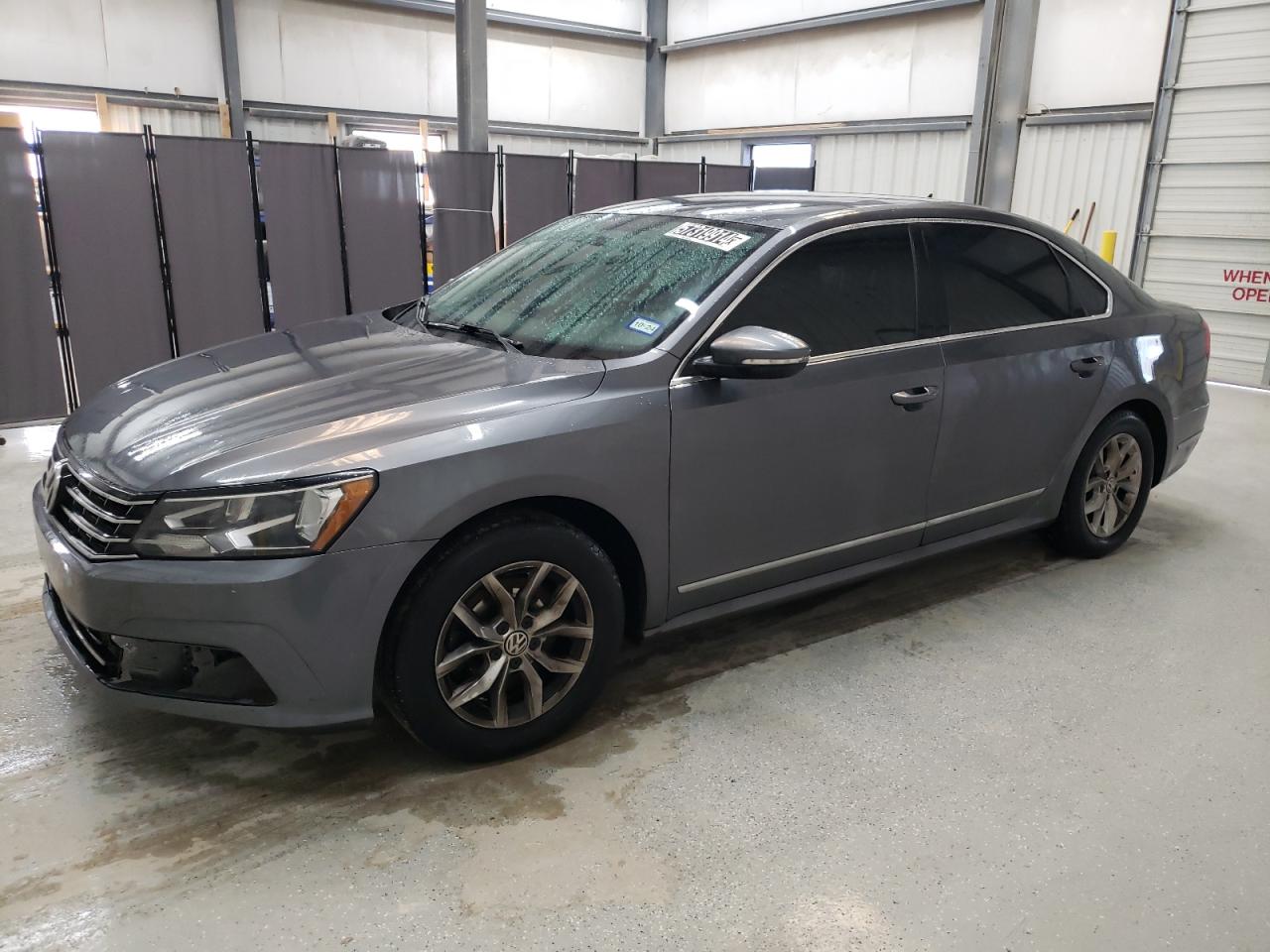 VOLKSWAGEN PASSAT 2016