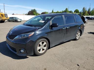Toyota Sienna 2015
