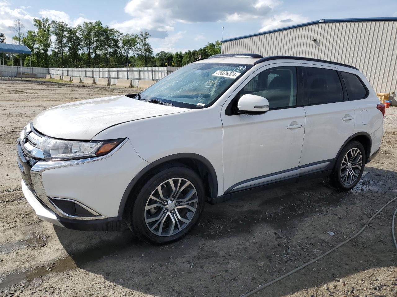MITSUBISHI OUTLANDER 2016