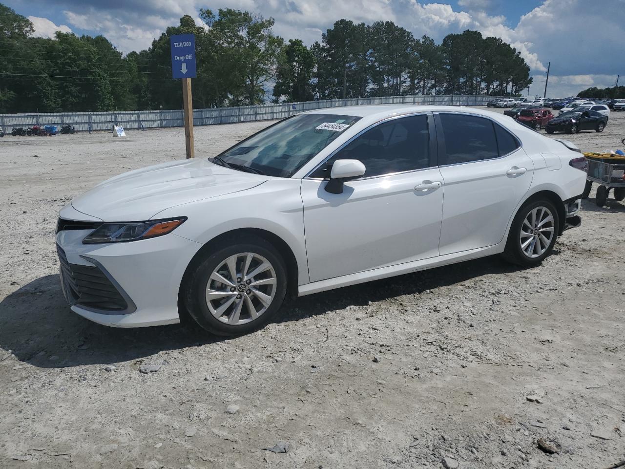 TOYOTA CAMRY LE 2023