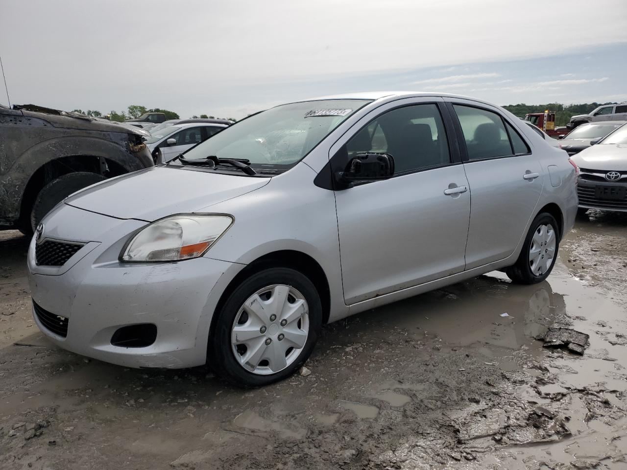 TOYOTA YARIS 2012