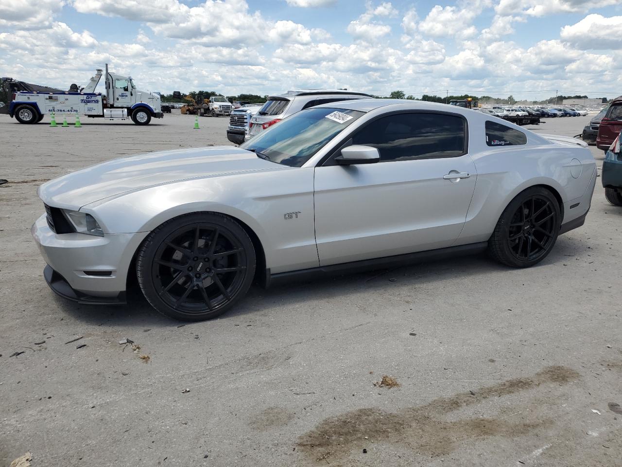 FORD MUSTANG 2010