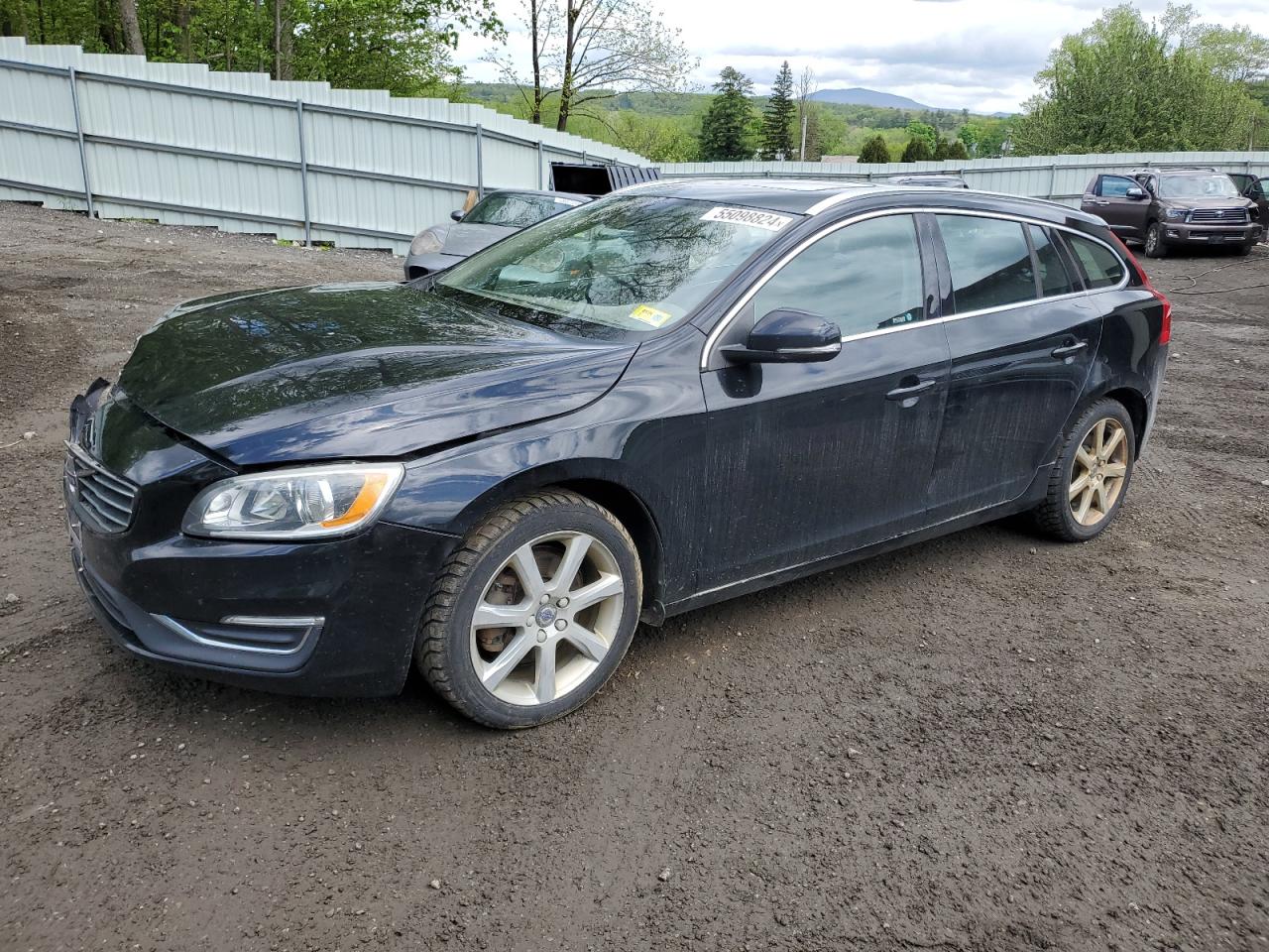 VOLVO V60 2016