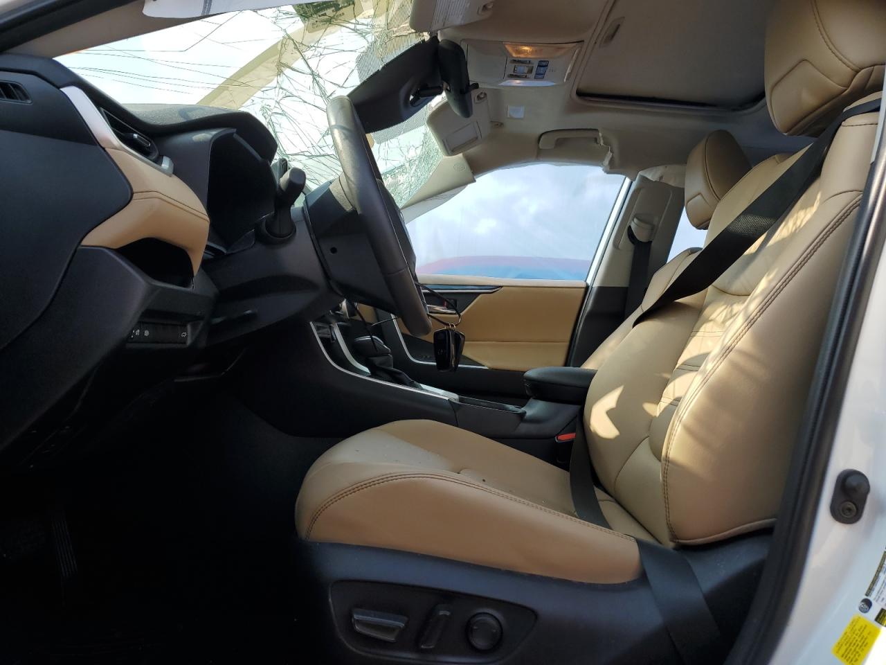 TOYOTA RAV4 2021