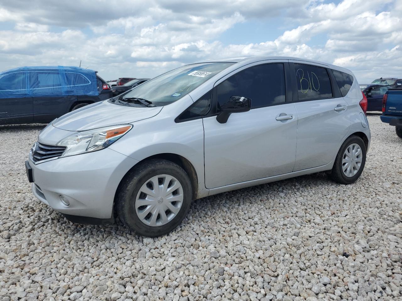 NISSAN VERSA 2016