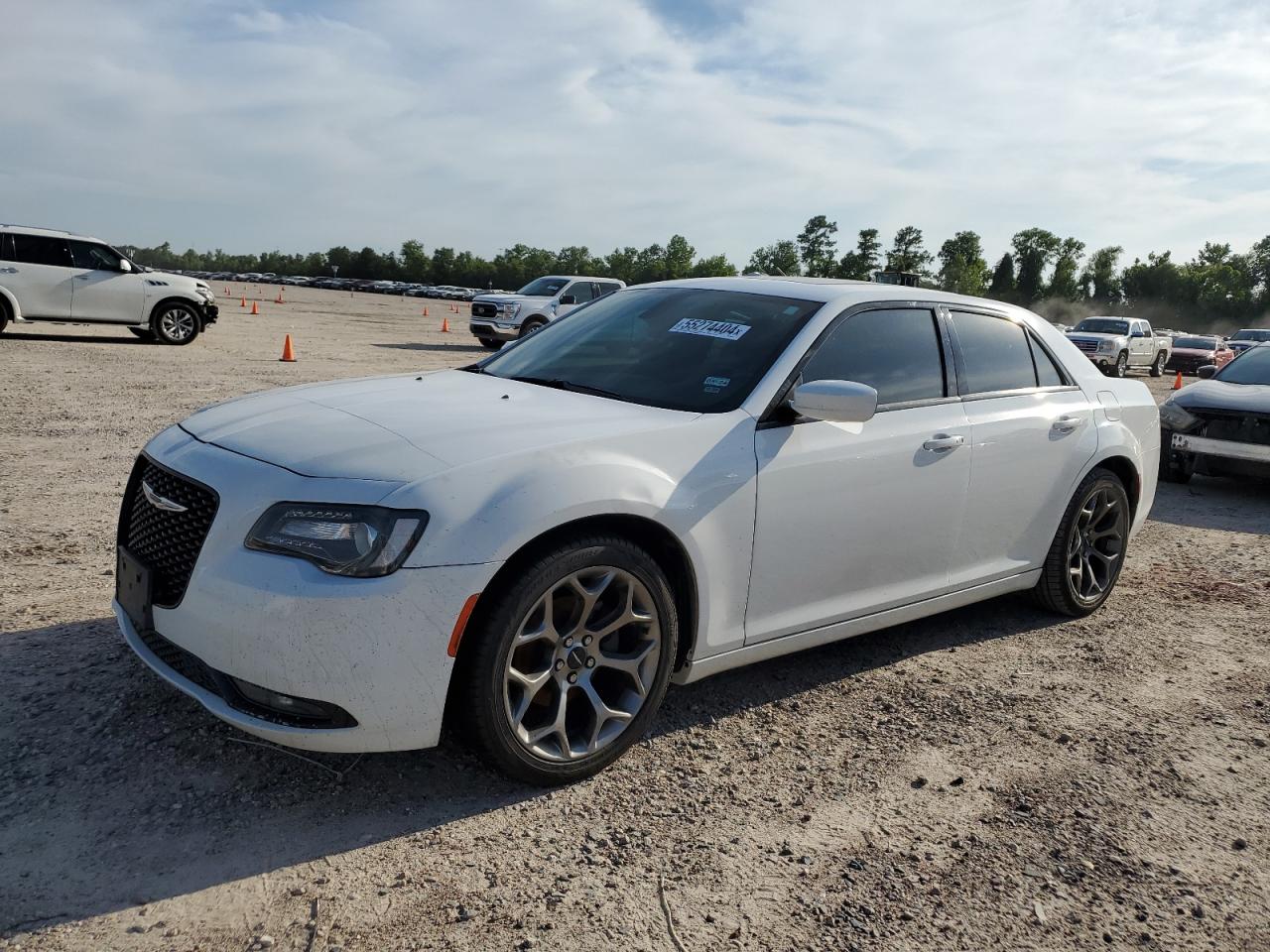CHRYSLER 300 2015