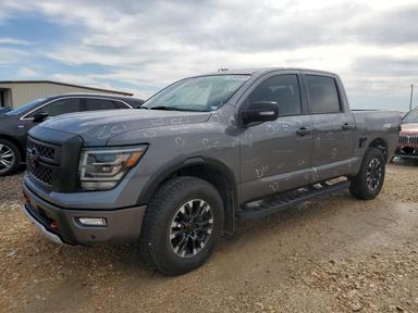 Nissan Titan 2023