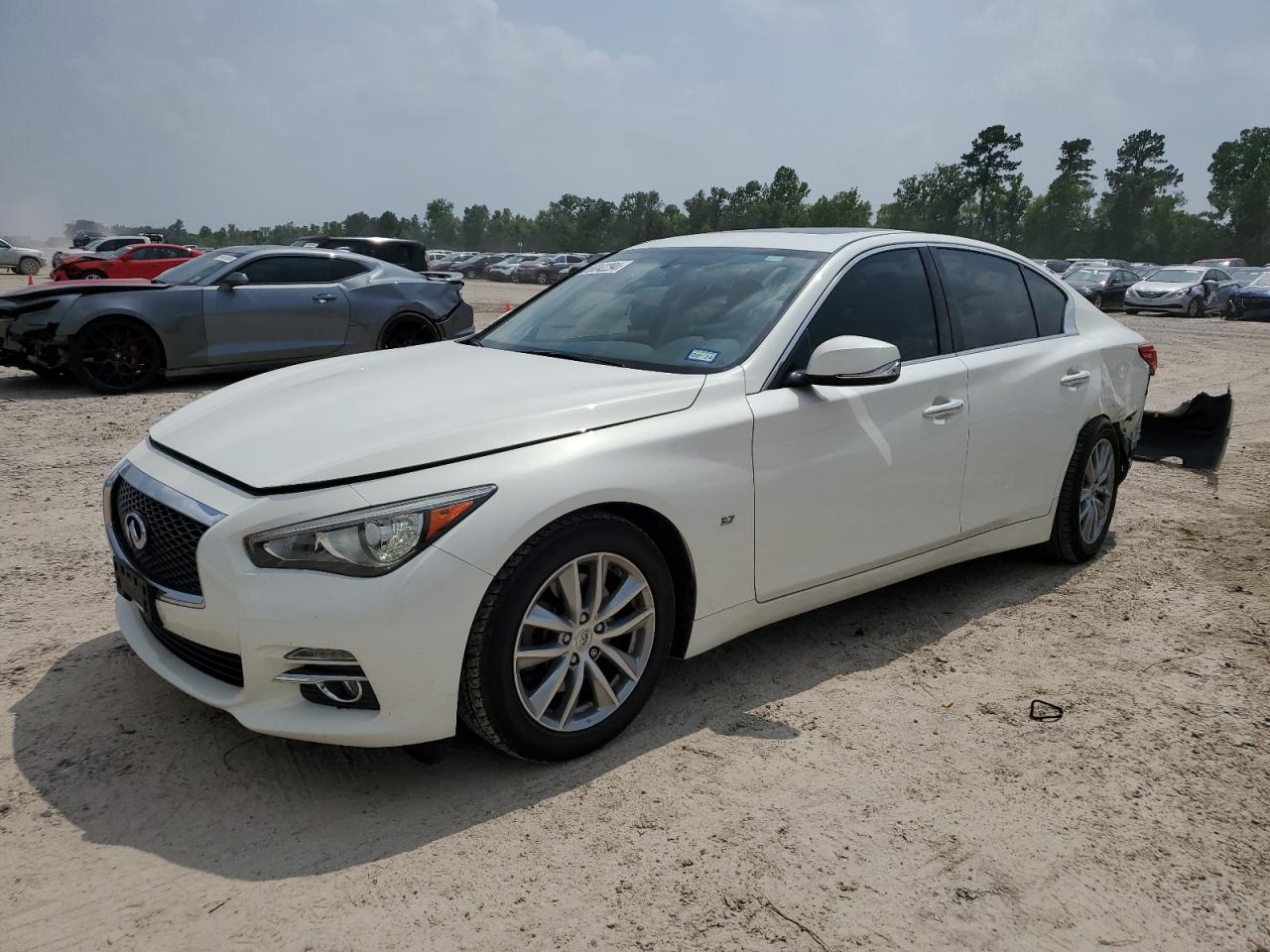 INFINITI Q50 2015