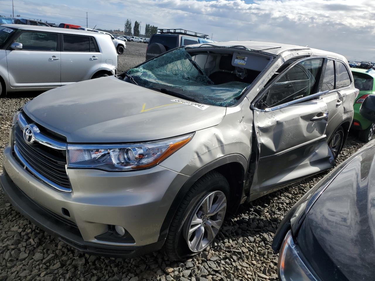 TOYOTA HIGHLANDER 2016