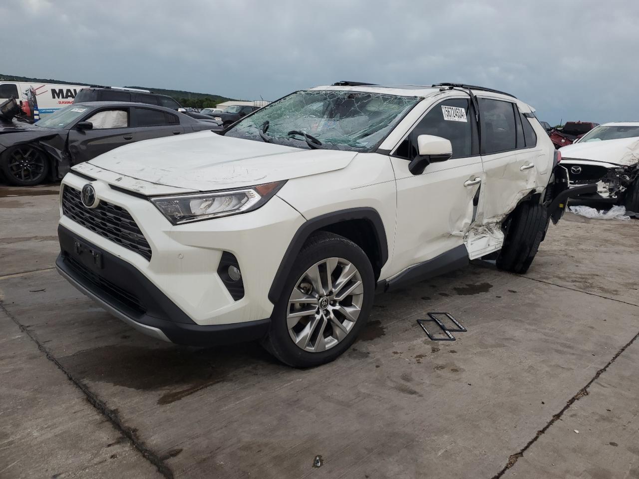 TOYOTA RAV4 2021
