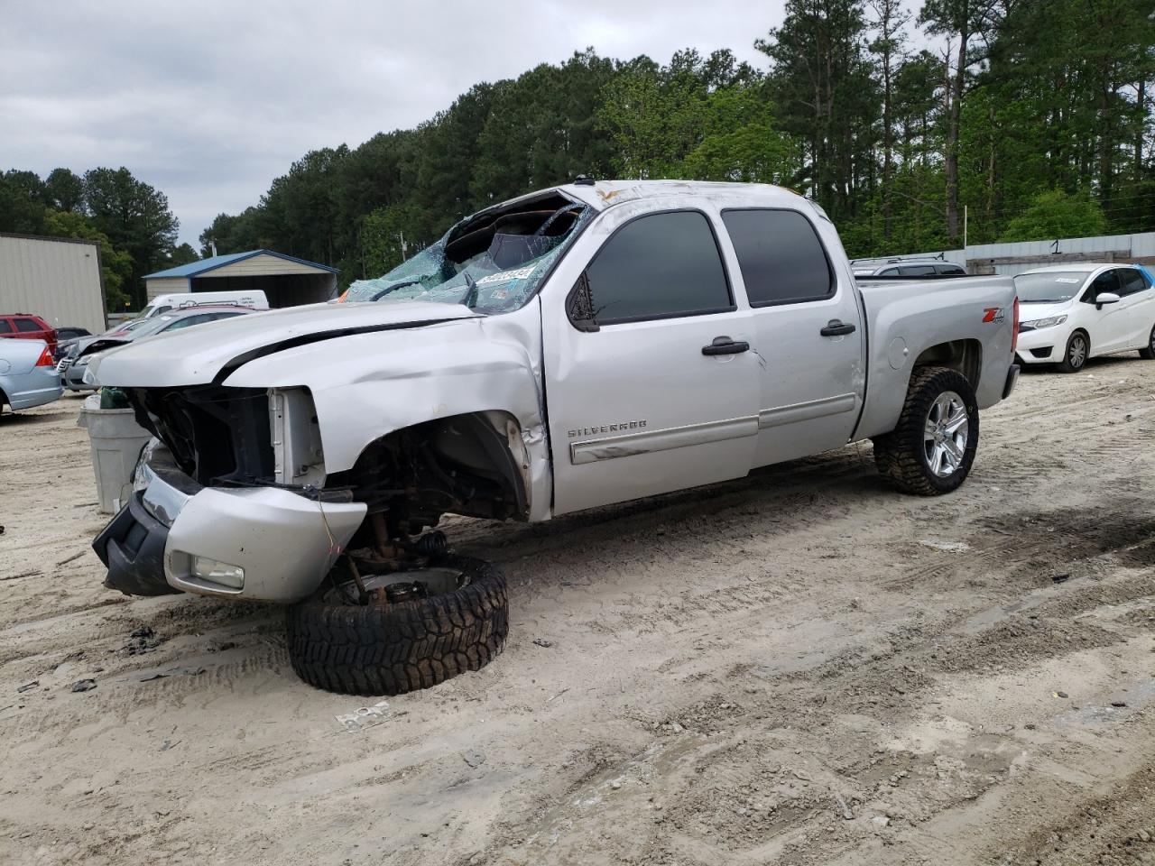 CHEVROLET SILVERADO 2011