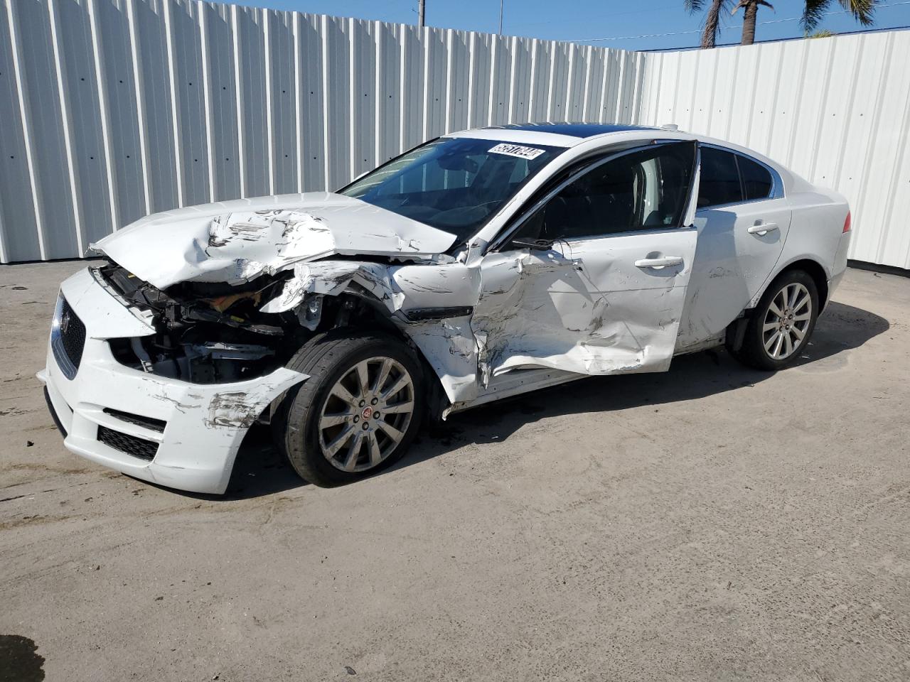 Jaguar Xe 2019