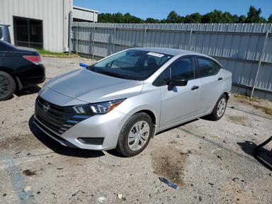 Nissan Versa 2023