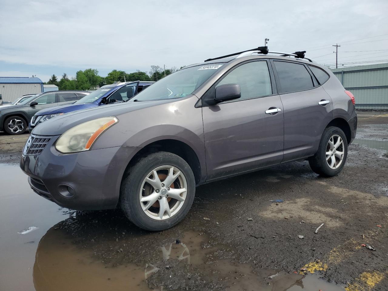 Nissan Rogue sport 2010