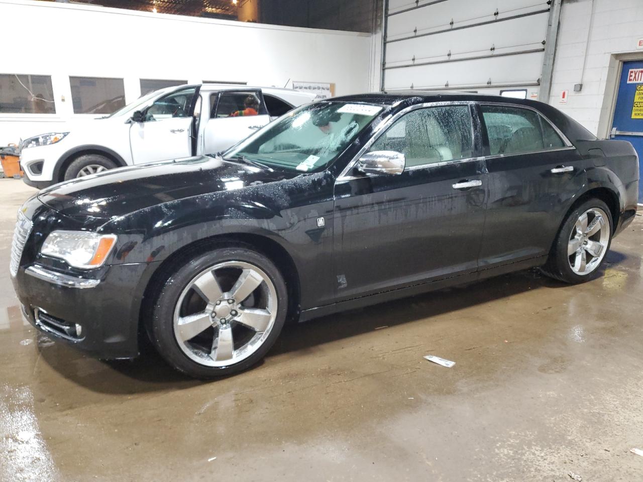 CHRYSLER 300 2013
