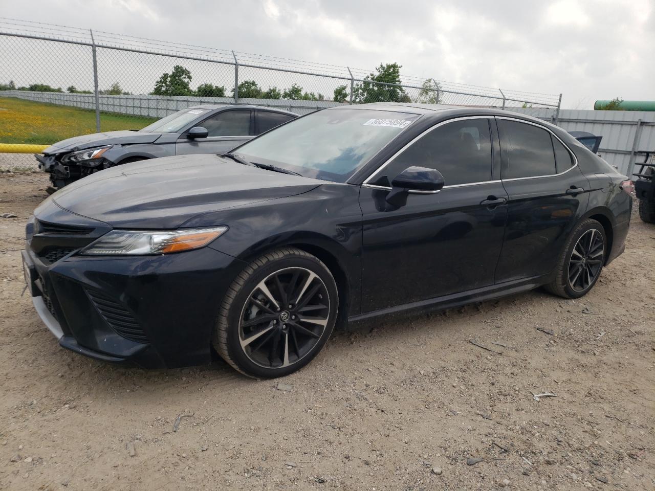 TOYOTA CAMRY 2019