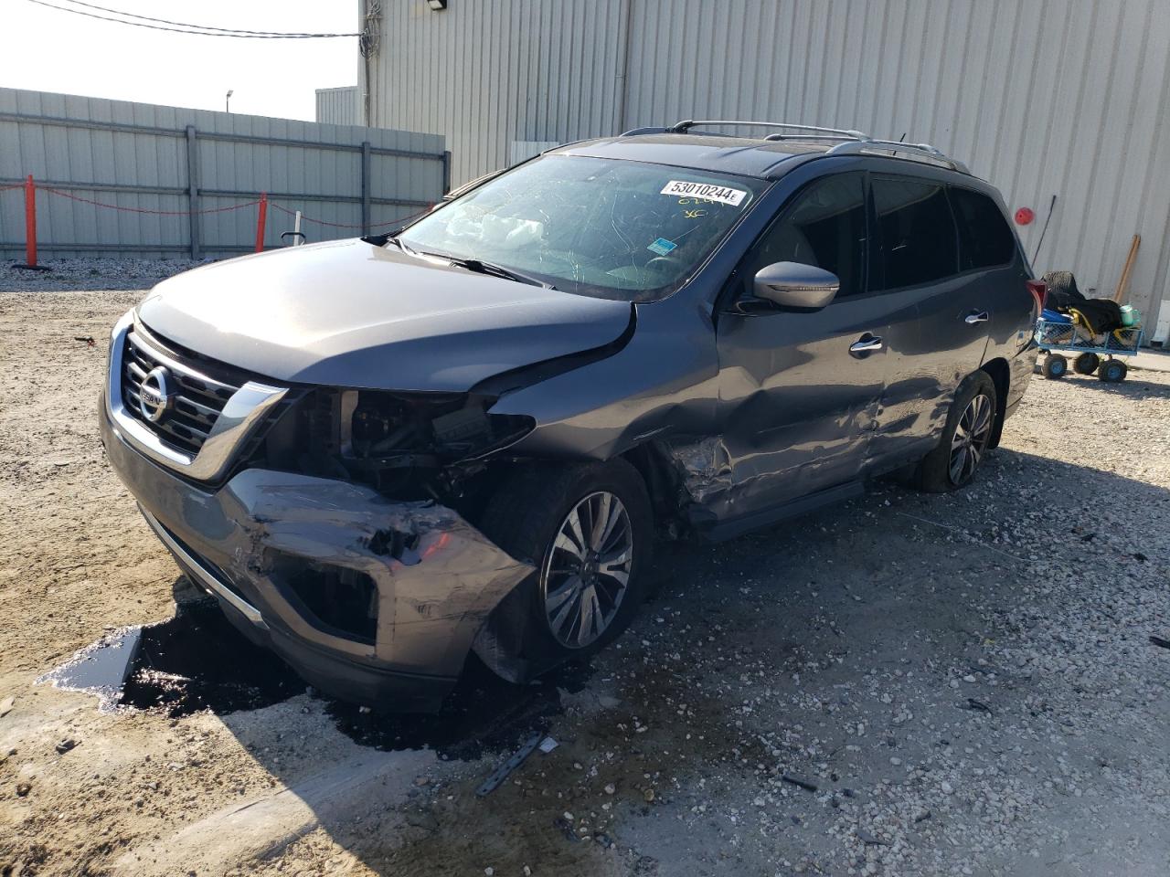 NISSAN PATHFINDER 2017