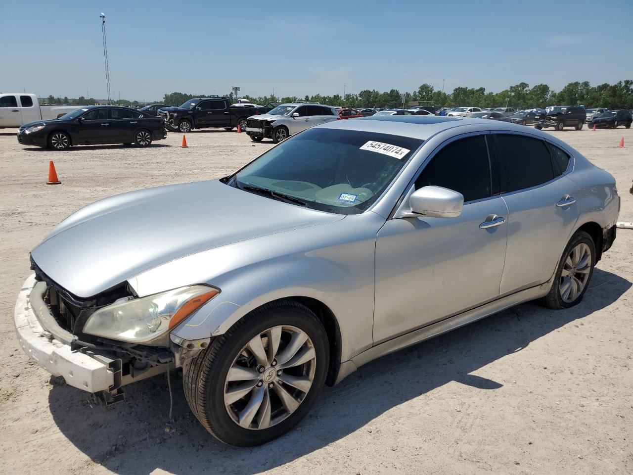 INFINITI M37 2011